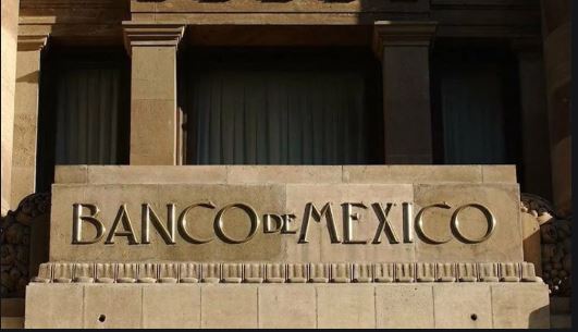 Banco de México: 90% de mexicanos aún paga en efectivo; un riesgo a la salud