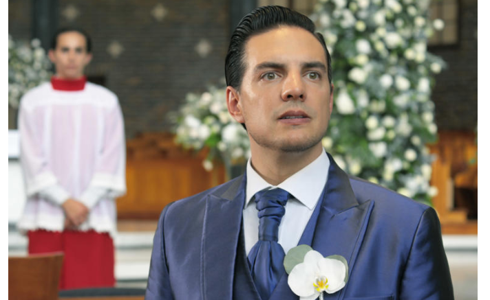 Vadhir Derbez y Elyfer Torres nos cuentan por qué no perderse Yo no soy Mendoza