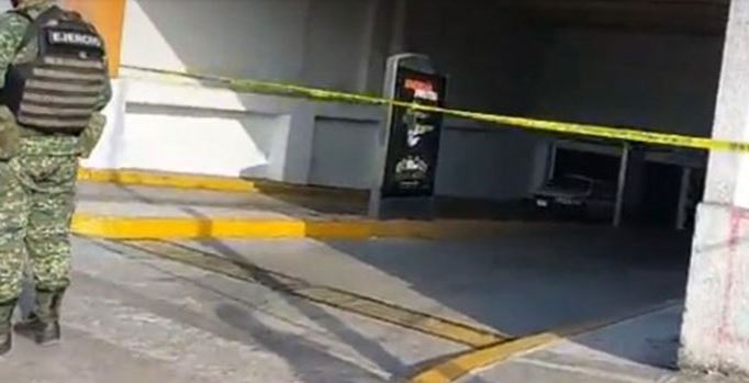 Cancún: Sicarios dejan un cuerpo descuartizado en Chedraui de la SM 61