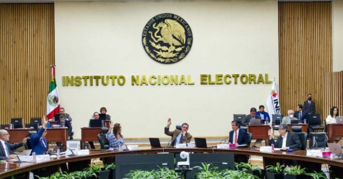 Advierten parcialidad en finalistas al Instituto Nacional Electoral