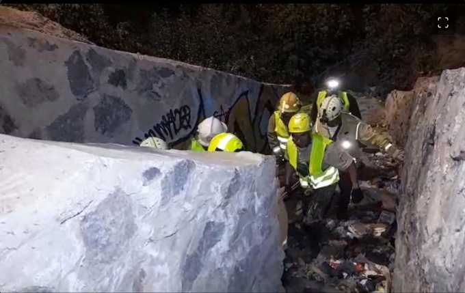 Niños buscaban su pelota y hallan cuerpo humano dentro de un canal