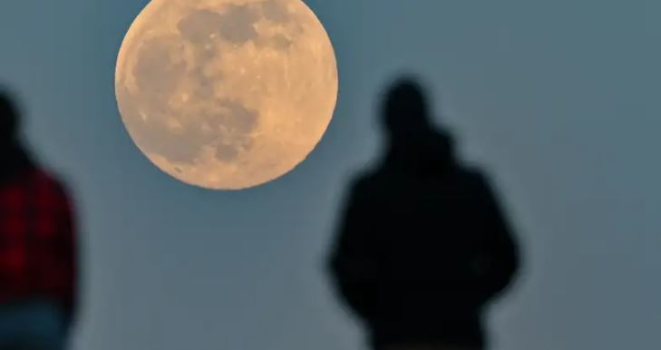 Llega la primera superluna del año, la "Luna de Ciervo"