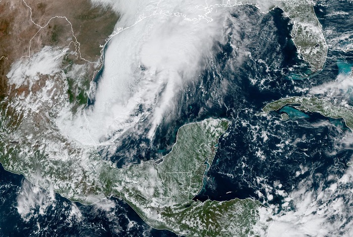 Frente Frío 7 favorecerá hoy sábado fuertes vientos y oleaje elevado Campeche y Yucatán