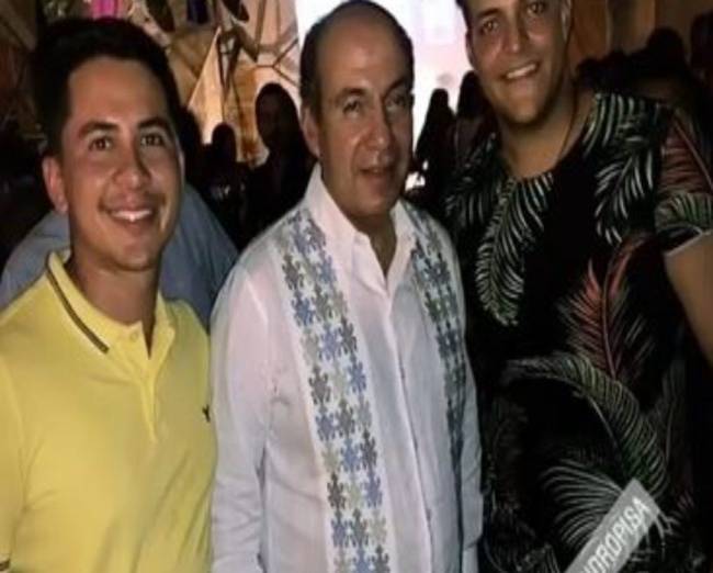 Calderón, en un bar de Campeche previo a festejo de padres de Mouriño