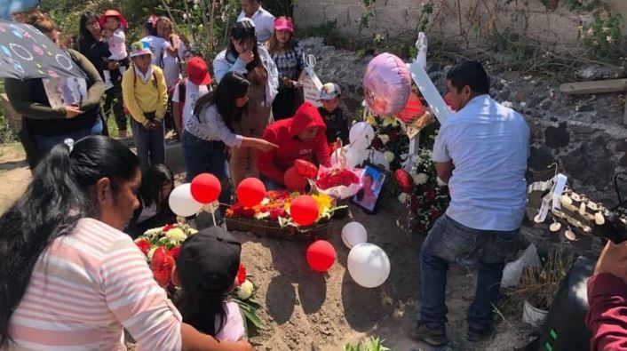 Familiares celebran con misa los 15 años de la alumna asesinada a golpes por su compañera