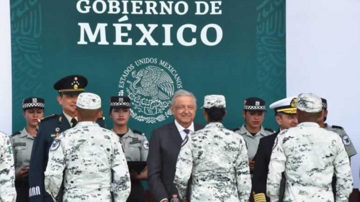 Pide López Obrador ‘fortaleza espiritual’ a Guardia Nacional