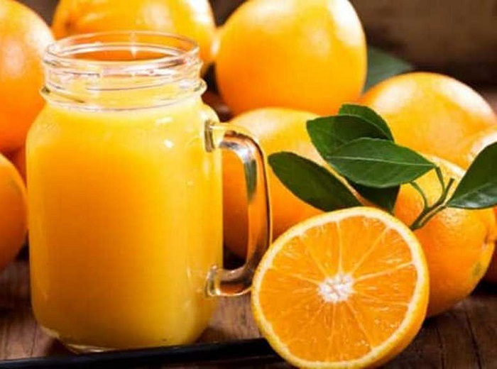 Jugo de naranja no sólo evita resfriados, sino también hemorroides
