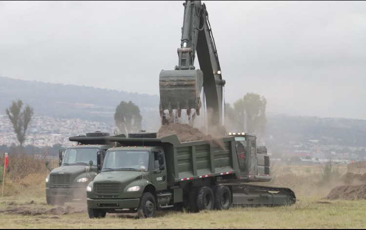 La Sedena presume los trabajos del aeropuerto en Santa Lucía