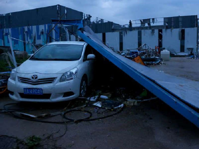 Tornado azota Wuhan y deja unos 8 muertos