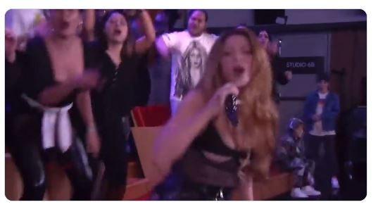 (VÍDEO) Hijos de Shakira se cuelan ¡y así reaccionan al verla cantar la sesión #53!