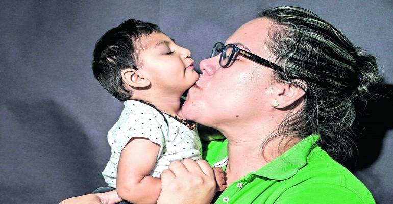 Madres de familia acusan malos tratos del sector Salud a niños con microcefalia