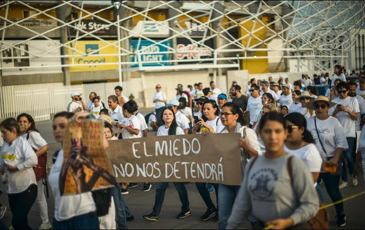 Marchan en Culiacán para pedir paz tras balaceras