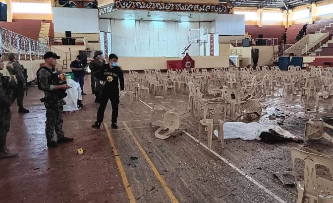 Filipinas: Estaban en misa cuando se produjo una explosión; 4 muertos y 42 heridos