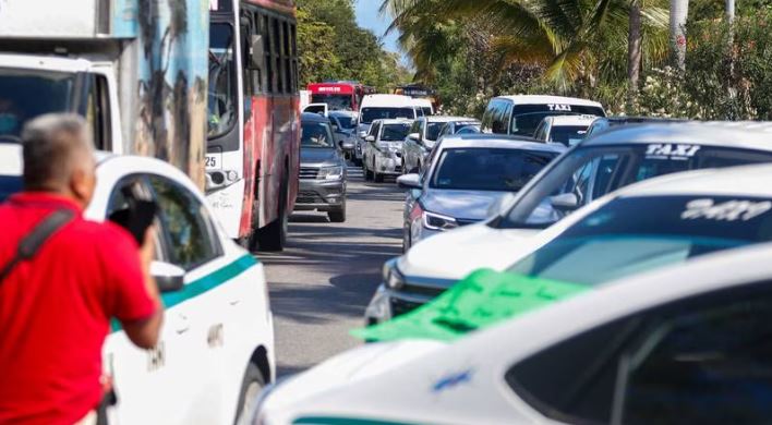 Cancún: Taxista arroja ácido contra un Uber