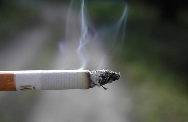 ¡Lamentable! Niños mexicanos comienzan a fumar a los 11 años