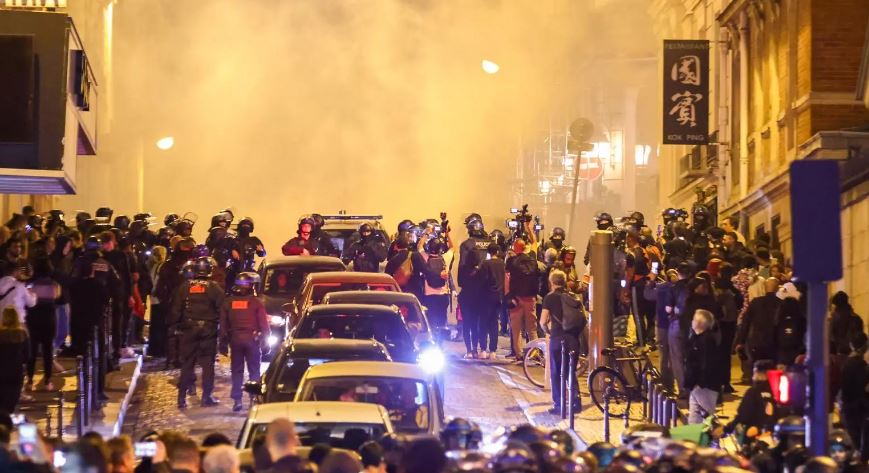 Quinta noche de disturbios en Francia con saldo de 719 detenidos y 871 incendios