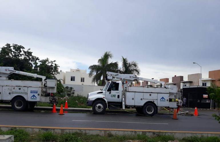 La CFE deja sin luz colonias enteras en Mérida