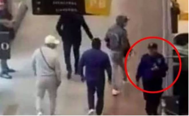 VIDEO: Asaltan joyería Bizarro en CDMX; rateros se van tranquilamente