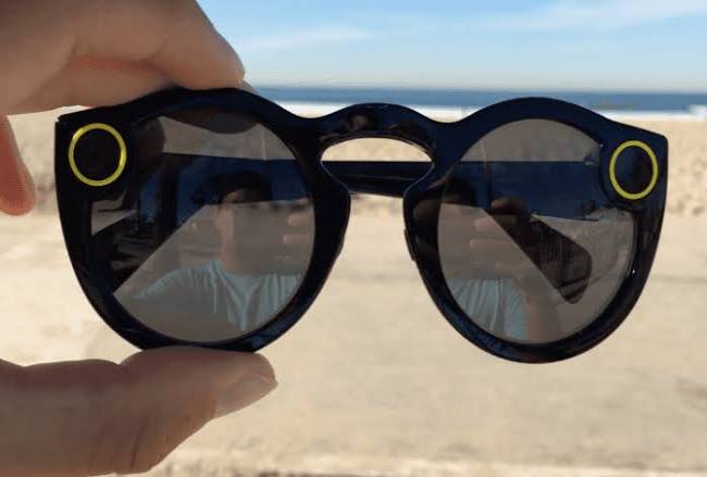 Facebook y Ray-Ban preparan gafas de realidad aumentada