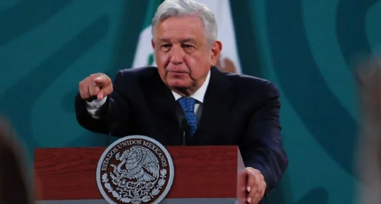 ¡Insólito! AMLO propone encuesta telefónica para resolver caso de Salgado