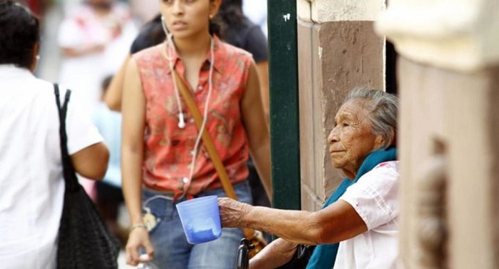 Merida: Personas que viven en la calle piden ayuda para cubrirse del frío