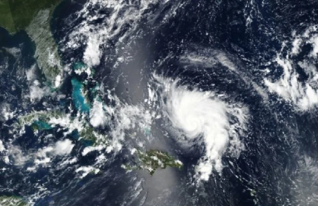 Huracán 'Dorian' se fortalece a categoría 4 antes de llegar a Florida