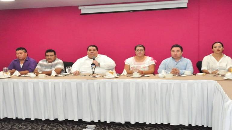 Renunciarán más de 7 mil militantes al PRD Yucatán