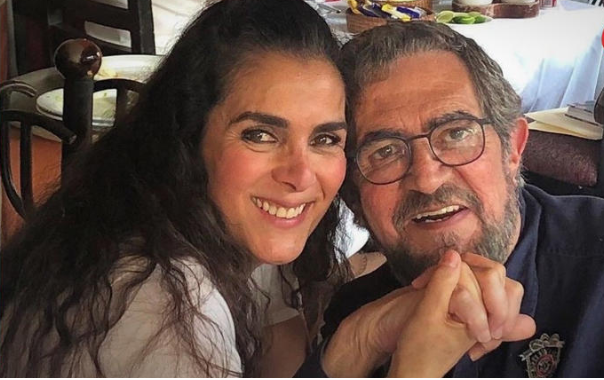 "El Flaco" Ibáñez presume sus 40 años de matrimonio con la actriz Jacqueline Castro