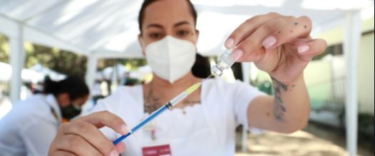 Mujer gana amparo y juez ordena que le apliquen vacuna anticovid