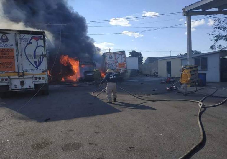 Aparatoso incendio de planta Crío en Mérida: dos lesionados y pèrdidas millonarias