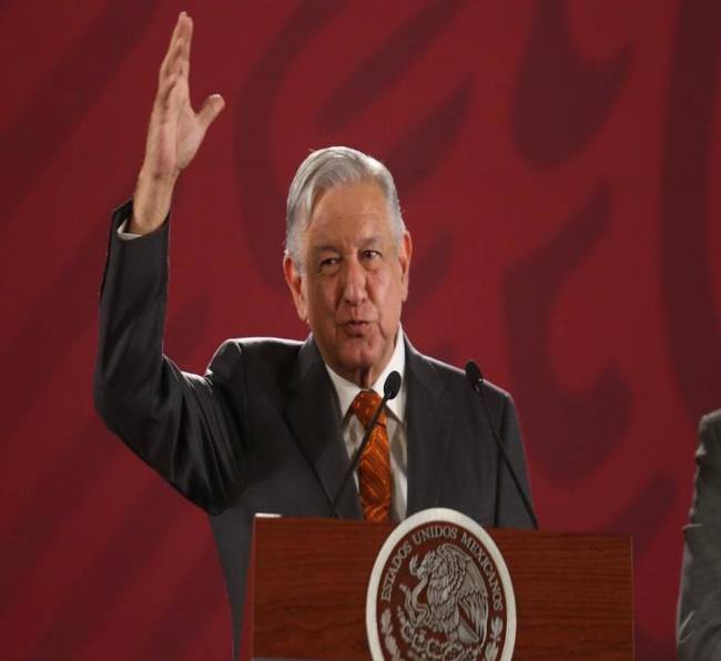 López Obrador anuncia subasta de joyas