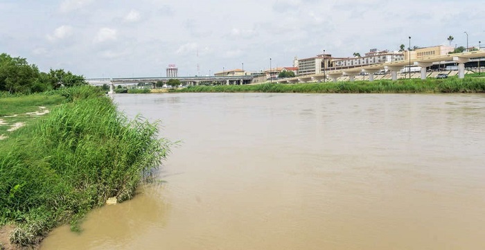 Niña que fue hallada flotando en el río Bravo es de origen haitiano