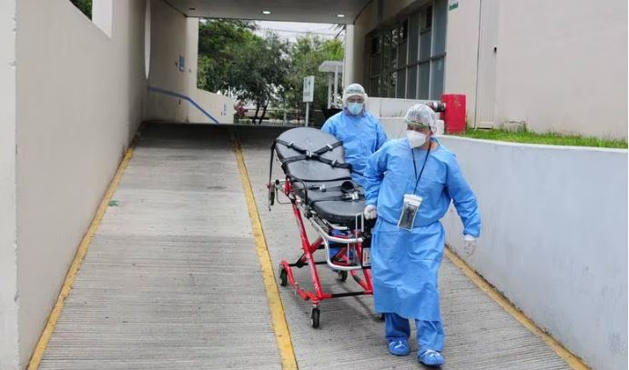 Hospitales CDMX y Oaxaca ya no pueden recibir a pacientes con COVID