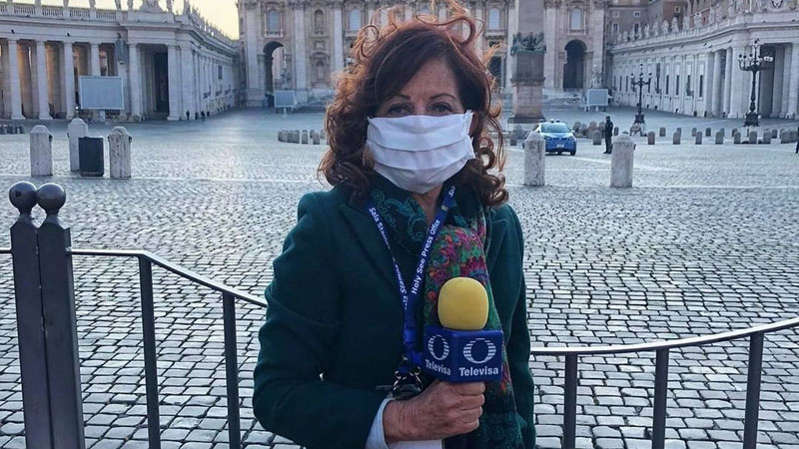 Reportera que cubría al Papa queda fuera de Televisa