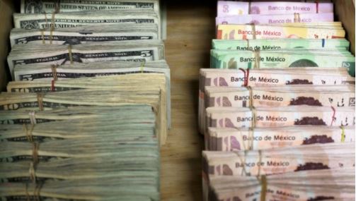 El peso mexicano con la caída más fuerte entre las divisas del mundo por elecciones en EE.UU.