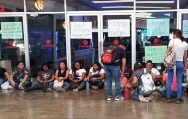 Oaxaca: Reclaman utilidades y cine despide a 20 trabajadores