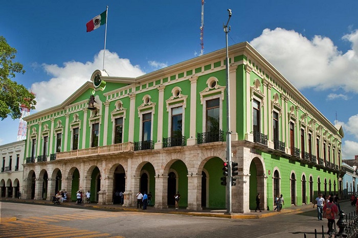 Yucatán: Trabajadores de gobierno esperan aumento de salario