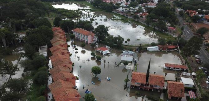 Terrible inundación en San Juan del Río, Querétaro