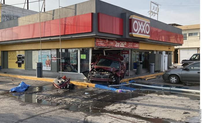 Conductor ebrio arrolla y mata a 2 personas y arruina festejo del Día del Padre