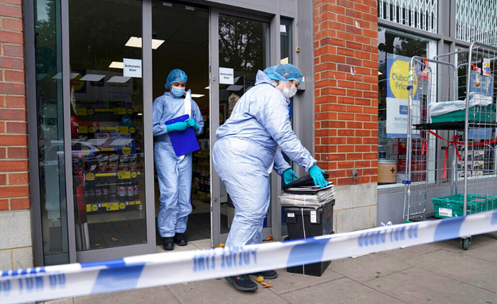 ¡Terror en Londres! Detienen a hombre que contaminó comida con sangre