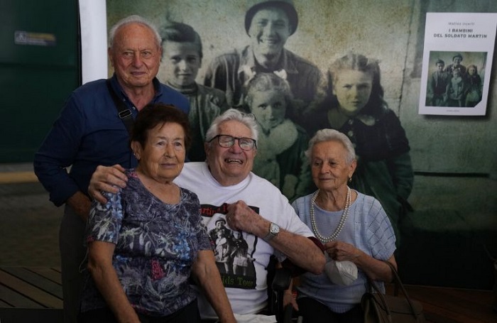 Salvó a 3 hermanos en la 2a. Guerra Mundial y 77 años después se reúne con ellos