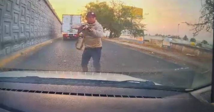 (Vídeo) Jalisco: Cámara de un auto capta secuestro de sus ocupantes