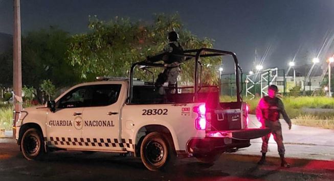 Monterrey: Atacan a balazos a hombre en un parque