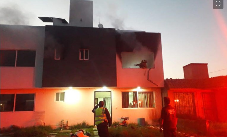 Edomex: Incendia su casa con sus 3 hijos dentro luego de asesinar a su esposa