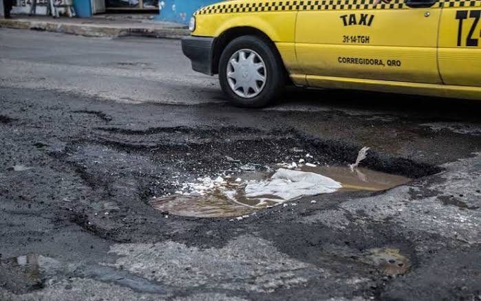 El Ayuntamiento: ¡Reporten donde hay baches"