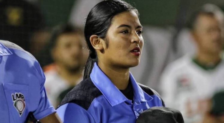 ¡Aplausos! Julissa, la segunda mujer en debutar en la LMB como umpire