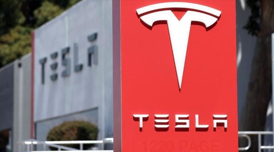 Reforma: Veta AMLO a Tesla de NL por agua... que no gasta