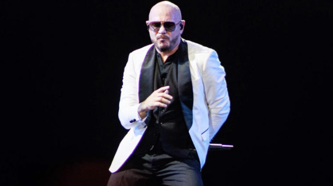 Pitbull hace bailar al Tecate Emblema; así concluyó el festival