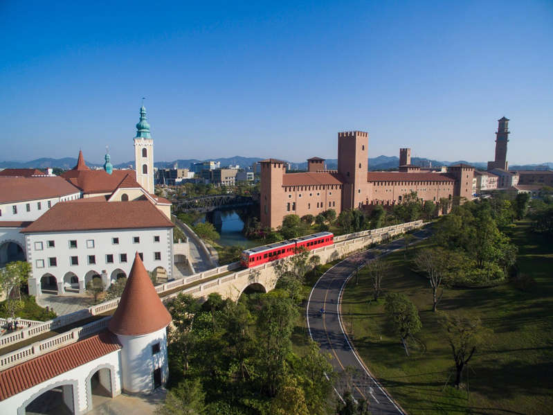 En Suiza, una familia se lanza desde un balcón; incluida una niña de 8 años