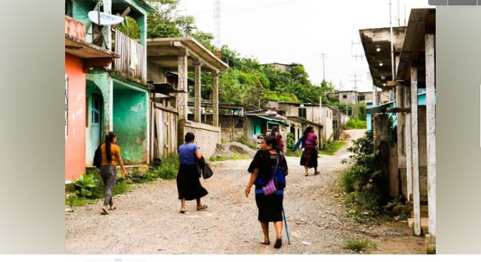 Lamentan el desplazamiento forzado en Chiapas; familias huyen a Guatemala